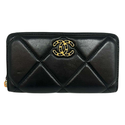 Chanel Chanel 19 Leather Wallet