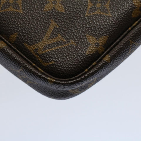 Louis Vuitton Pochette Accessoire Canvas Clutch