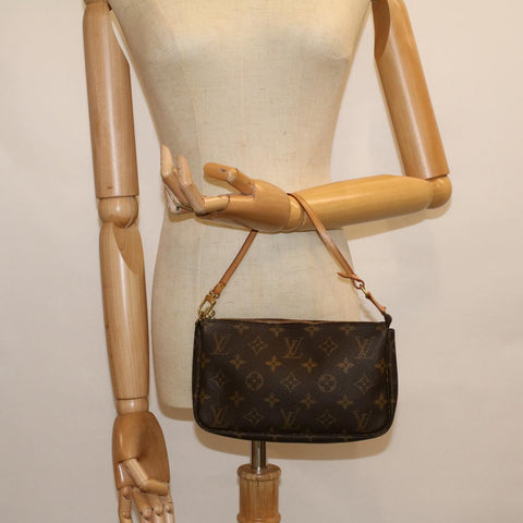 Louis Vuitton Pochette Accessoire Canvas Clutch