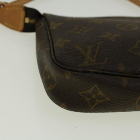 Louis Vuitton Pochette Accessoire Canvas Clutch